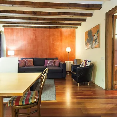 Friendly Rentals Manel *